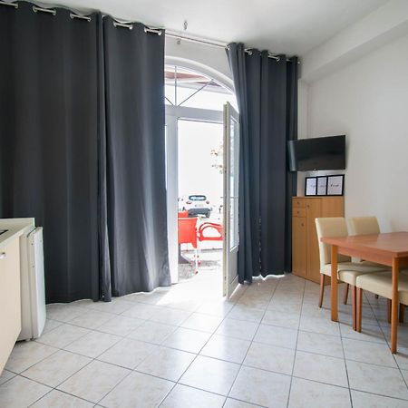 Apartments Manuela - Baška Voda Eksteriør bilde